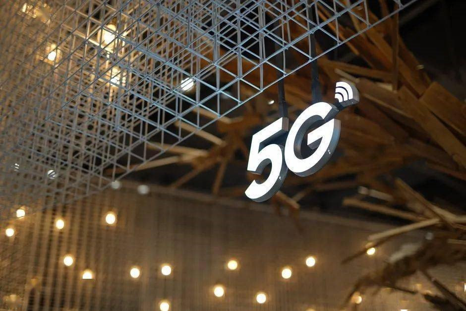 東麗開發用于 5G 通信的新型透明聚苯硫醚薄膜